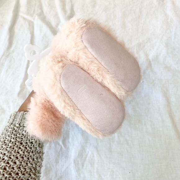 NWT - Rising Star Pink Bunny Booties Slippers - Picture 9 of 12